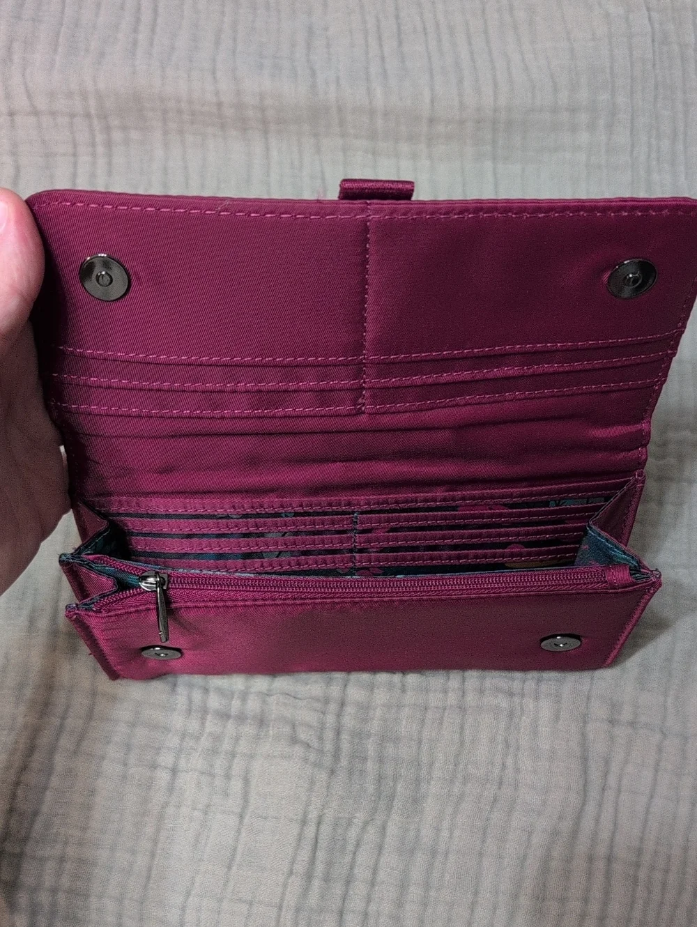 Lug Throttle Wallet - Picture 4 of 5